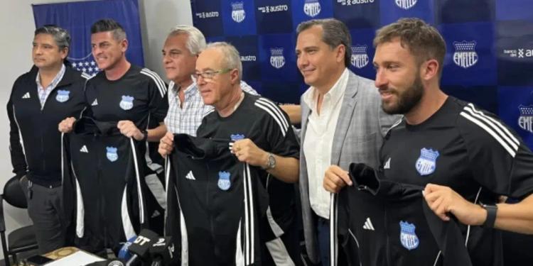 Mira quién le estaba serruchando el puesto a Jorge Célico en Emelec y por eso mejor lo sacó